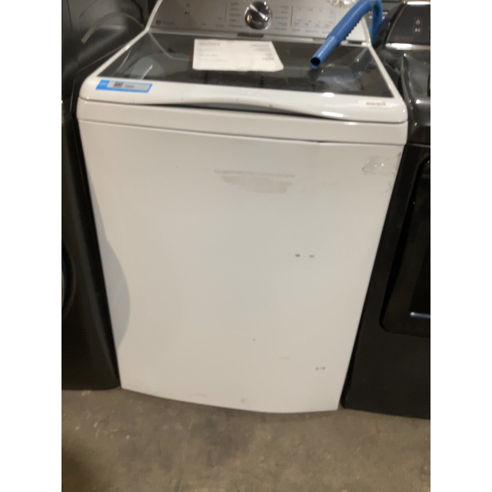 Lot # 2371 GE PTW600BSRWS Top Load Washer $649