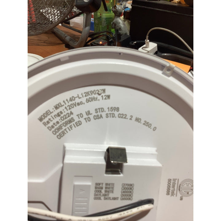 Lot # 1468 White WXL1140-L12K9Q2W LED Panel Light $20.00