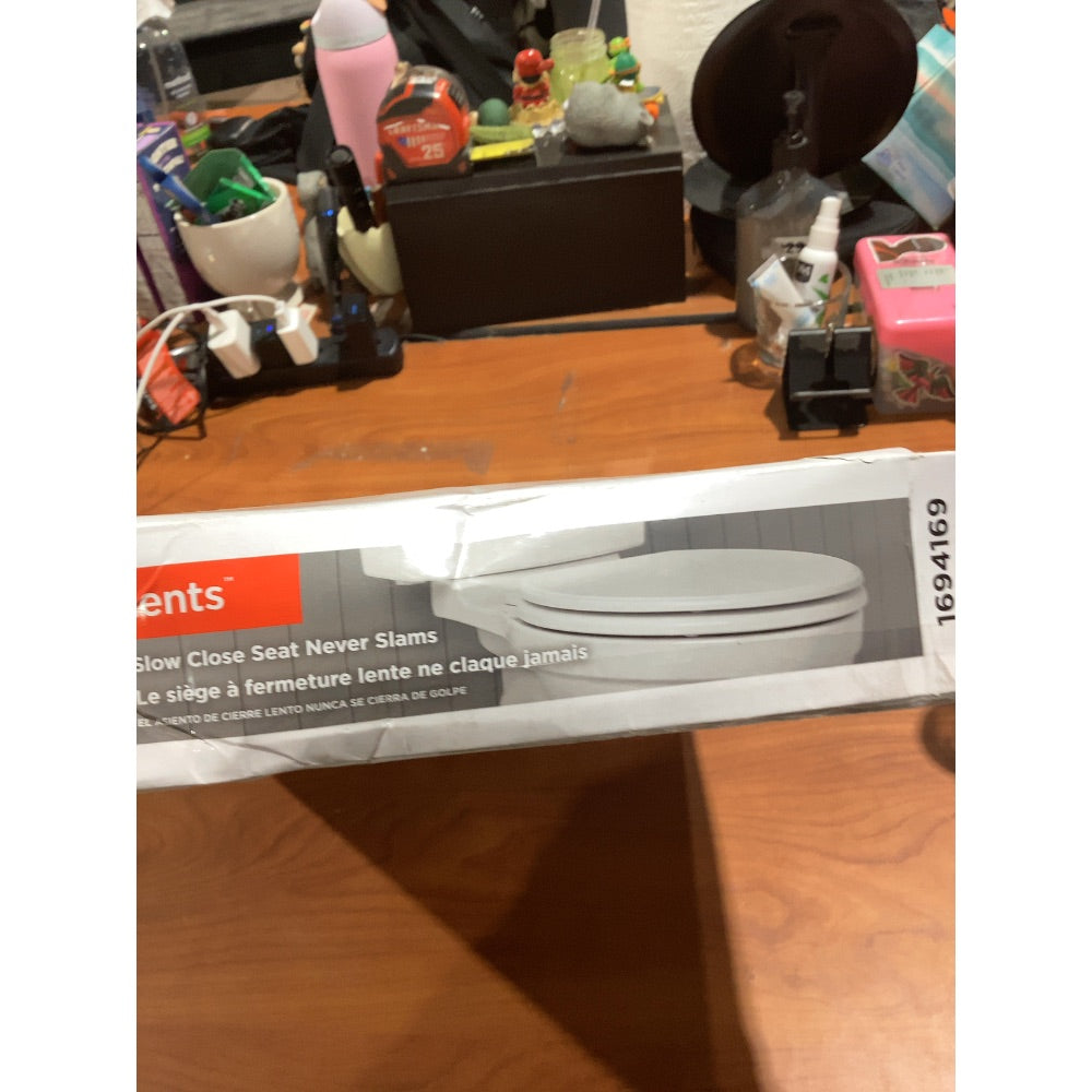 Lot # 106 American Standard Elongated Toilet Seat $35.98