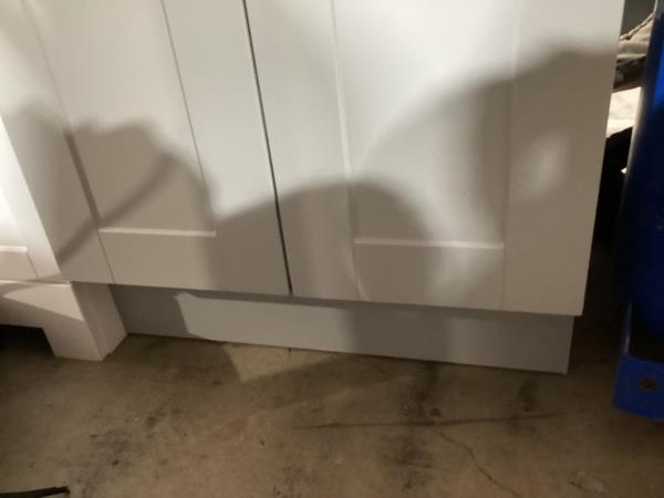 Lot # 2030 Project Source 36-in White Single Sink Bathroom Vanity with White Marble Top $249