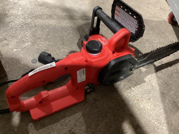 Lot # 165 CRAFTSMAN 10in Corded Electric 8 Amp Chainsaw $159
