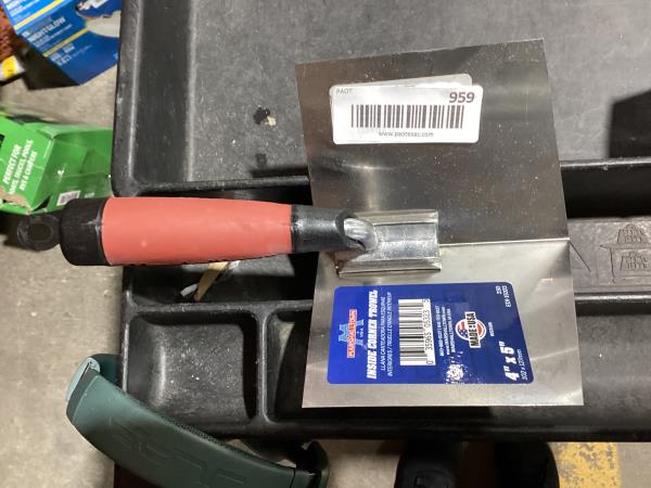 Lot # 959 Drywall & Plastering Corner Trowel 4 X 5